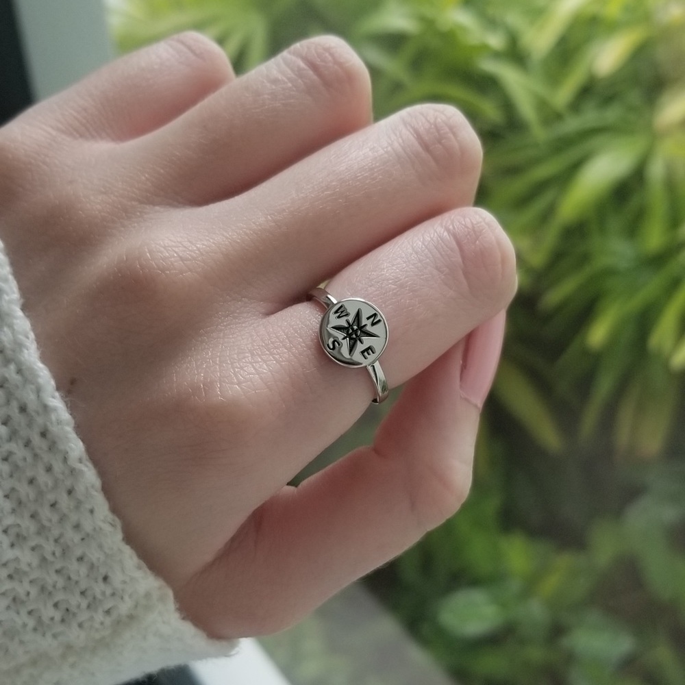 925 Sterling Silver Wanderlust Round Compass Ring - Picture 7 of 7